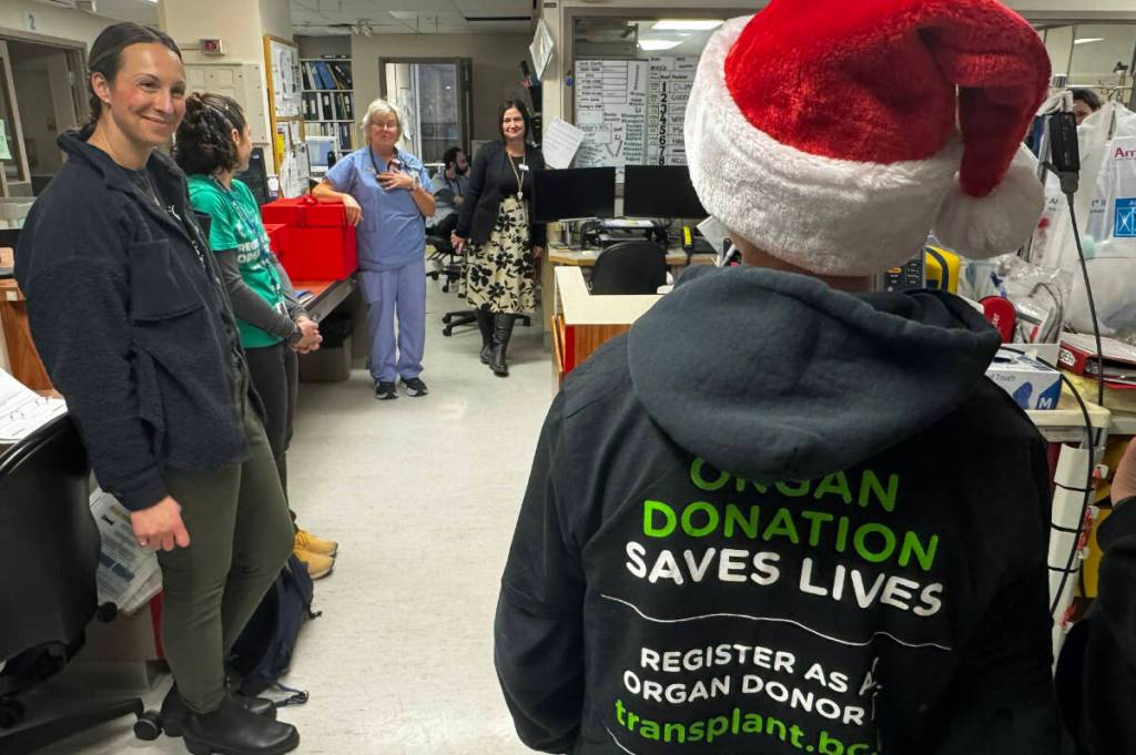 Operation Popcorn: Chilliwack liver recipient thanks health care workers in annual tradition